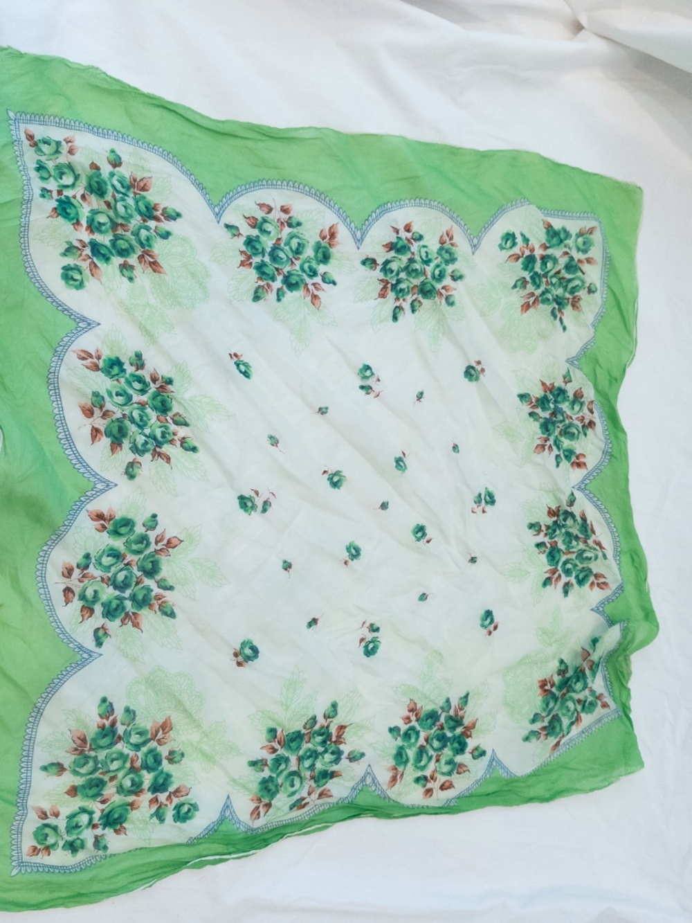 Vintage flower print silk scarf green flower print square scarf - Picture 6 of 6